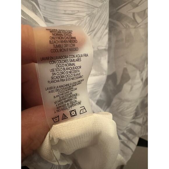 Calvin Klein Women’s Sheer Tropical Leaf Print Blouse Gray White M - Picture 4 of 8